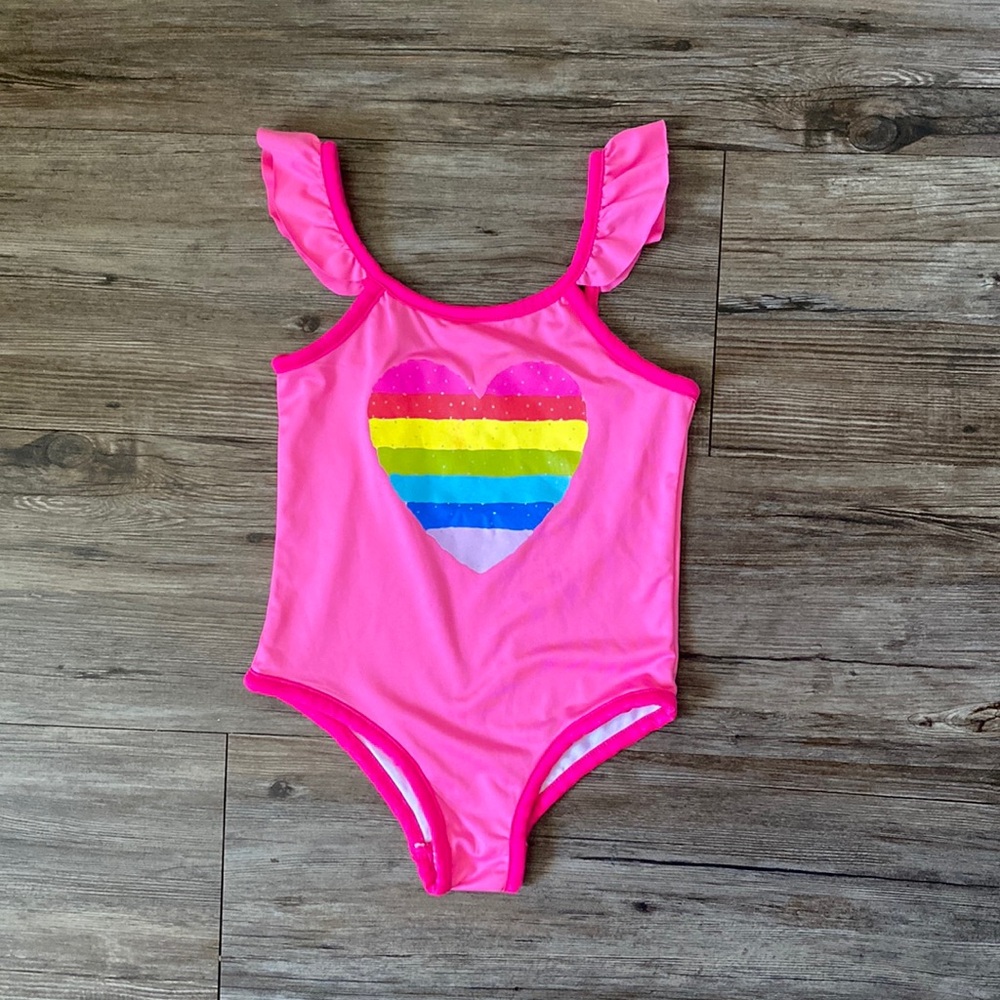 5/$15 Girls Swimsuit Rainbow Heart Ruffle Strap Pink Platinum One Piece Size 5/6
